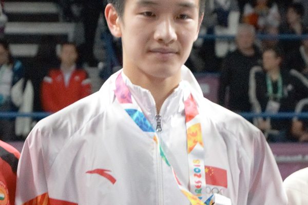 Profil Atlet Badminton LI Shi Feng: Prestasi dan Perjalanan Karier